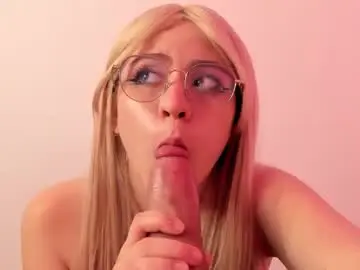 Chaturbate Live Porn of daphne_and_roger