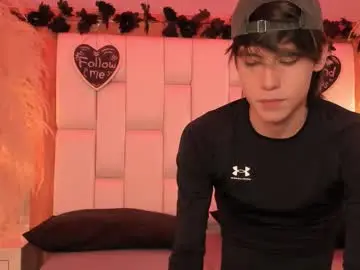 Chaturbate Free Live Porn of daphne_and_roger