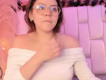 Chaturbate Live Sex Cam of daphne_and_roger