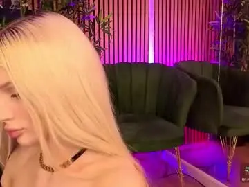 Chaturbate Live Sex Cam of barbiekara