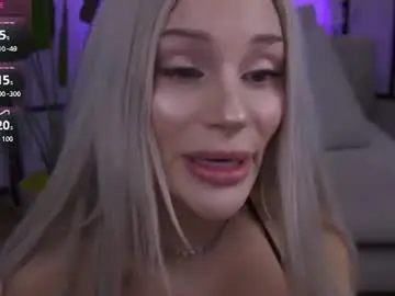 Chaturbate Live Sex Cam of barbiekara