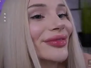 Chaturbate Live Sex Cam of barbiekara