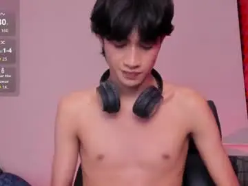 Chaturbate Live Sex Cam of johan_lee_