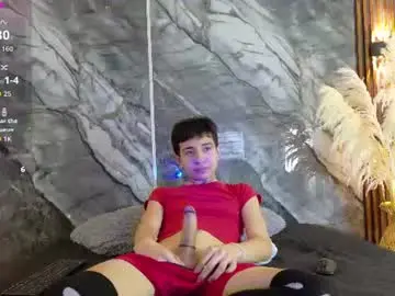 Chaturbate Live Sex Cam of noahwalker__