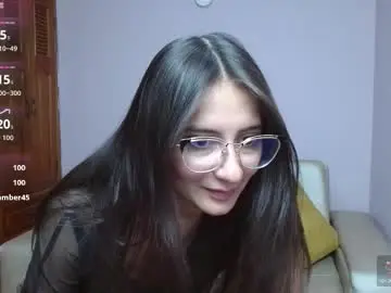 Chaturbate Live Sex Cam of alessia_moore