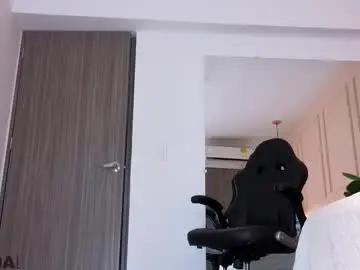 Chaturbate Watch Live Sex Cams of amelia_chillvibes