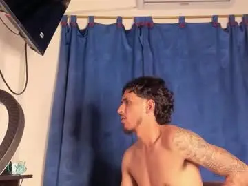 Chaturbate Adult Webcams of kriss_edwards