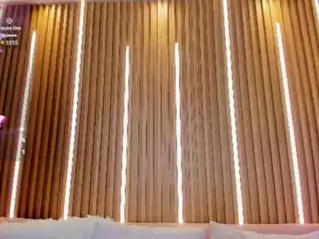 Chaturbate Free Porn Cam of lunamillers_