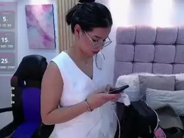 Chaturbate Free Live Porn of lunamillers_