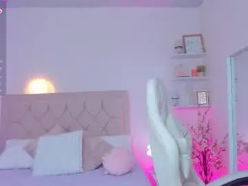 Chaturbate Live Sex Cam of little_sweet_18