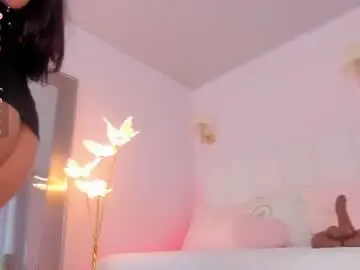Chaturbate Live Sex Cam of little_sweet_18
