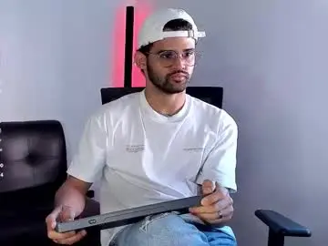 Chaturbate Free Live Porn of chrisandrew_