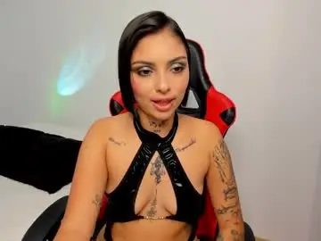 Chaturbate Live Sex Cam of hannah_miltonn