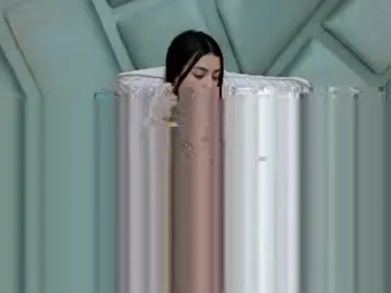 Chaturbate Live Sex Cam of mia_turner18