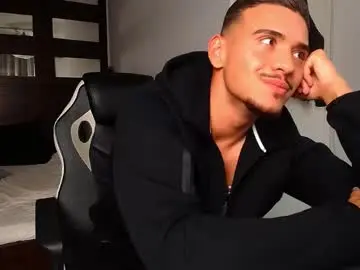 Chaturbate Best live sex cam show of elijahthorne