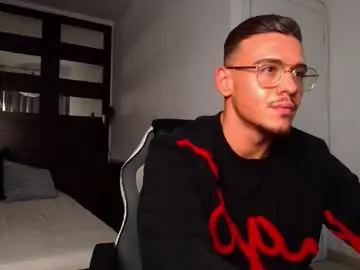 Chaturbate Best live sex cam show of elijahthorne