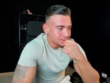 Chaturbate Private Sex Chat of elijahthorne