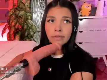 Chaturbate Live Sex Cam of missesmeralda
