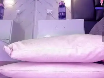 Chaturbate Watch Live Sex Cams of pittandlunaa69