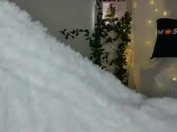 Chaturbate Live Sex Cam of lilkimchii