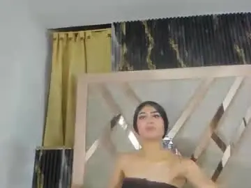 Chaturbate Watch Live Sex Cams of evelynmoore__