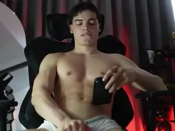 Chaturbate Free Live Porn of max_cortes1_