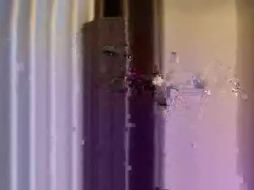 Chaturbate Live Sex Cam of yummyjustine07