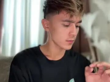 Chaturbate Adult Video Chat of yummyjustine07