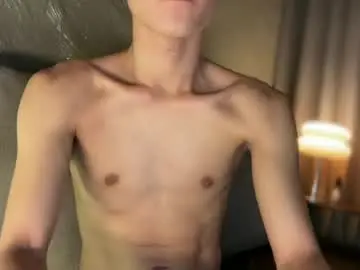 Chaturbate Live Porn of yummyjustine07