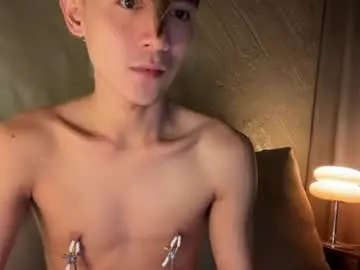 Chaturbate Live Porn of yummyjustine07