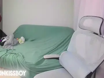 Chaturbate Free Live Porn of leonkissboy