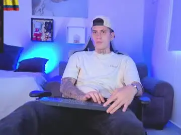 Chaturbate Watch Live Sex Cams of yeiko_romero_