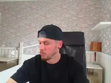Chaturbate Live Sex Cam of jonahshaw