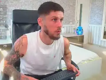 Chaturbate Sex Cam of jonahshaw