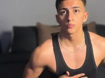 Chaturbate Free Porn Cam of salvatore_romanoo