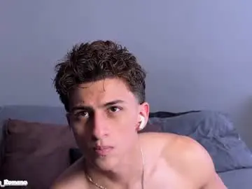 Chaturbate Watch Live Sex Cams of salvatore_romanoo