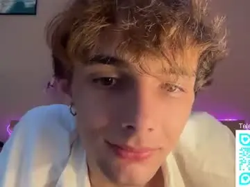 Chaturbate Live Sex Cam of witnessboy