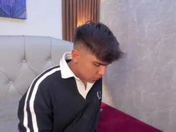 Chaturbate Live Sex Cam of thiago_kozak