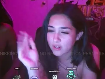 Chaturbate Adult Video Chat of nikkinotnicki00