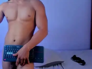 Chaturbate Live Sex Cam of alan_newton1