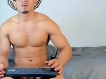 Chaturbate Free Porn Cam of alan_newton1