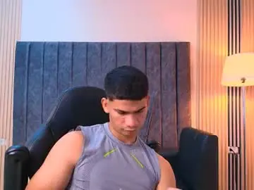 Chaturbate Nude Webcam of andres_stud