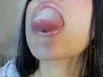 Chaturbate Live Sex Cam of rubyhlowe