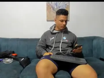 Chaturbate Free Porn Cam of straight__friends