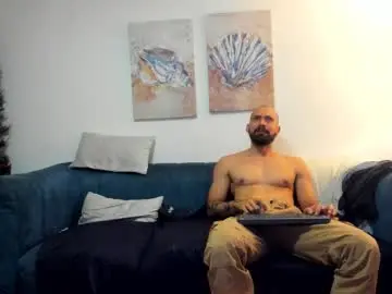 Chaturbate Live Sex Cam of straight__friends