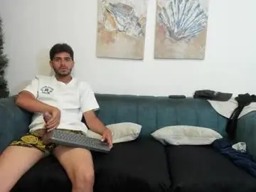 Chaturbate Live Sex of straight__friends