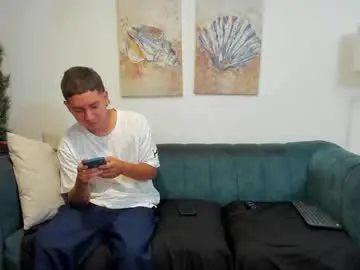 Chaturbate Live Sex of straight__friends