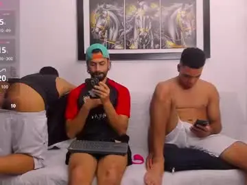 Chaturbate Free Porn Cam of straight__friends