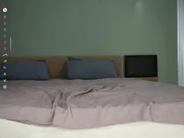 Chaturbate Live Sex Cam of chee_cha