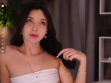 Chaturbate Live Sex Cam of cinacandy